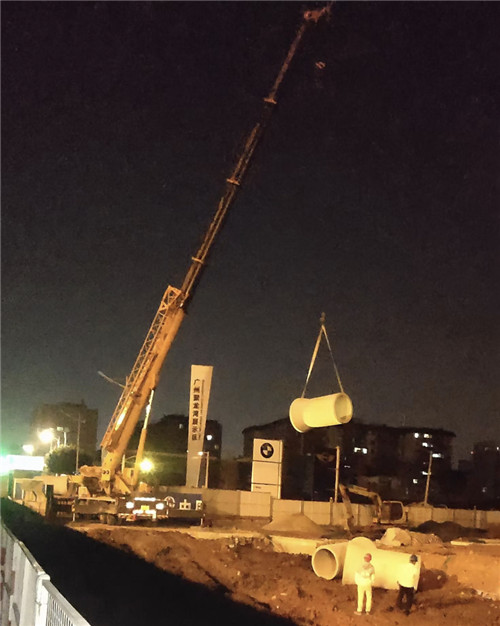 仪征市“弯臂矫正”—— 吊车的 “形变补偿” 技术